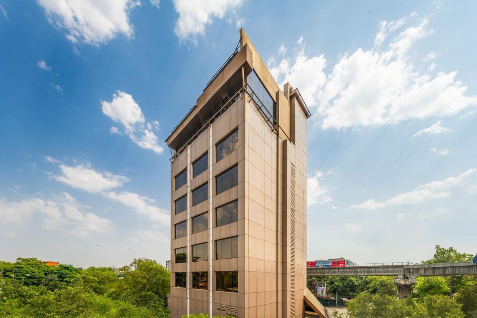 Peninsula Redpine Hotel