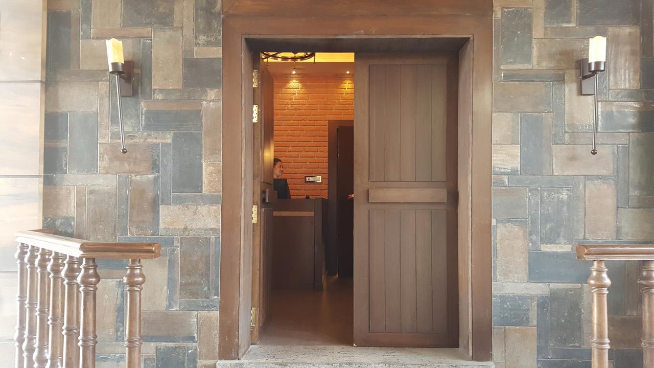 Hotel Peninsula Redpine
